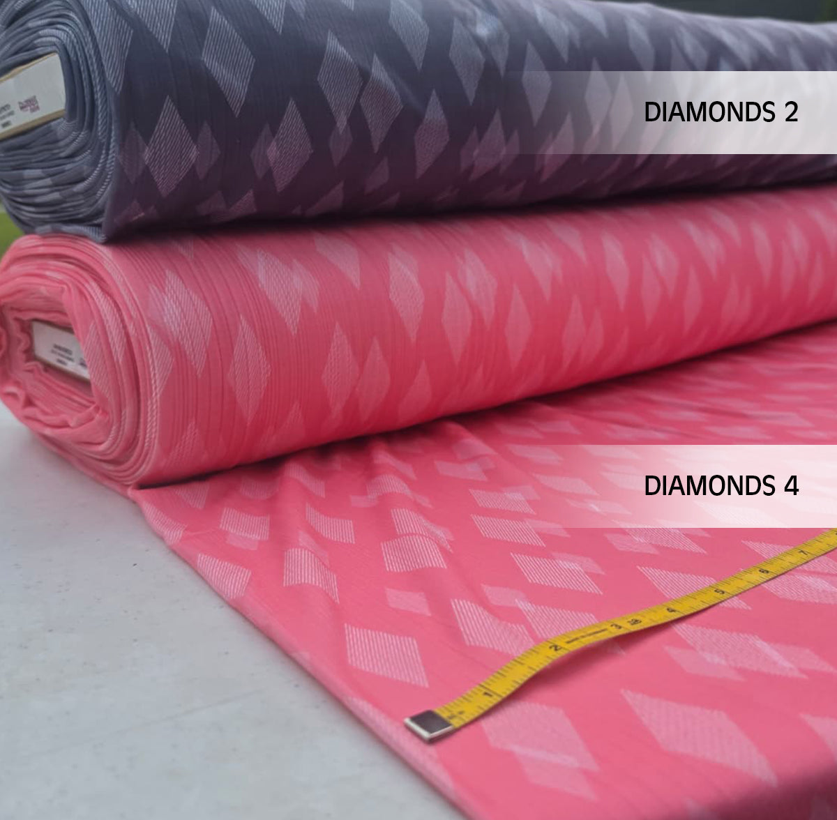 VARIGATED RIB WITH STRETCH DIAMOND PRINT